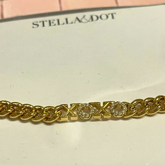 BNIB Gold Stella & Dot Bracelet - Picture 2 of 2